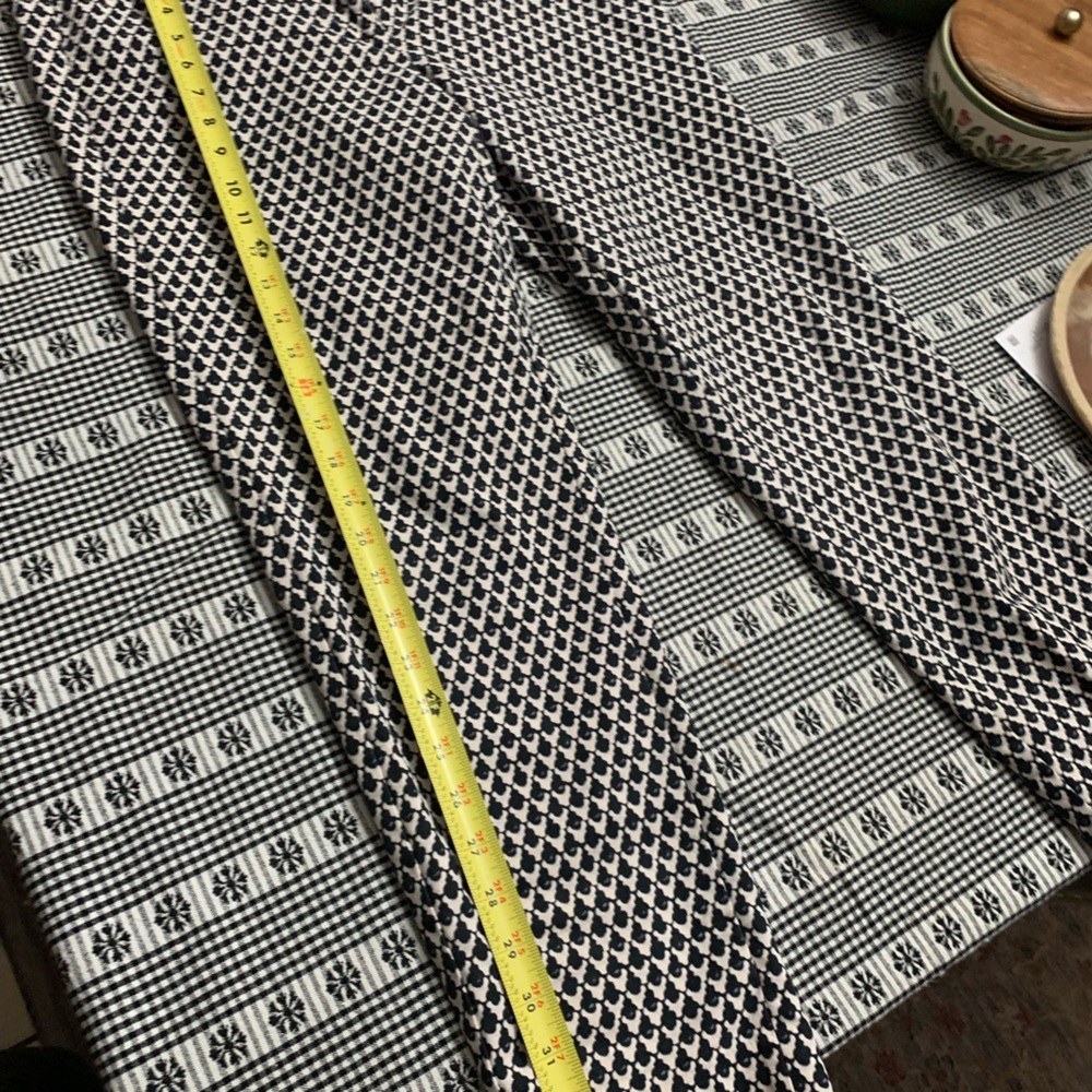 White House Black Market Black and White Patterned Skinny Pants - Picture 6 of 11